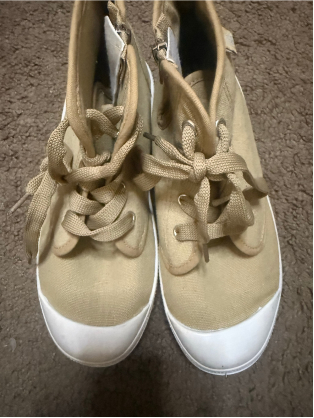 Women's Tommy Bahama Canvas Sneakers Size 6.5 Beige and White